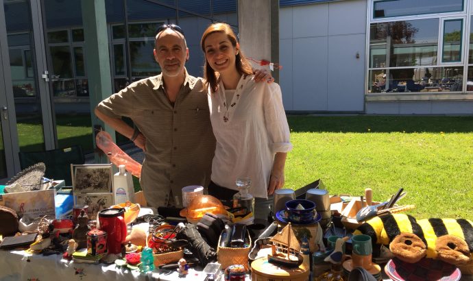 … zwischen Umzugskarton, schmierigen Händen & TV-Angeboten…