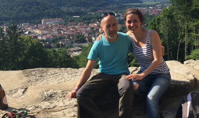 … zwischen Umzugskarton, schmierigen Händen & TV-Angeboten…