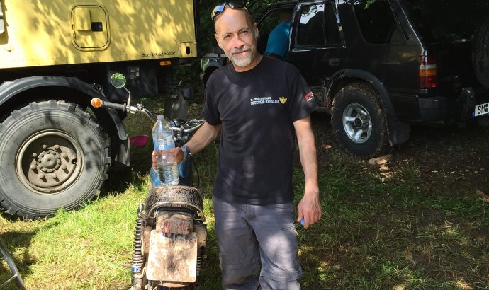 … zwischen Umzugskarton, schmierigen Händen & TV-Angeboten…