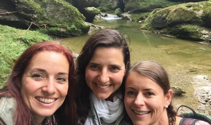 … zwischen Umzugskarton, schmierigen Händen & TV-Angeboten…