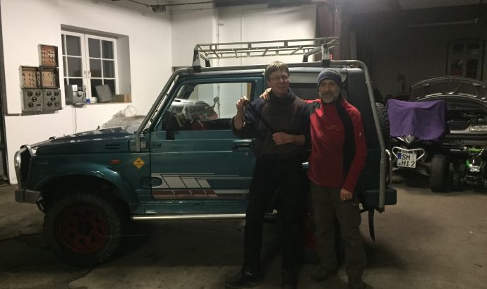 … zwischen Umzugskarton, schmierigen Händen & TV-Angeboten…